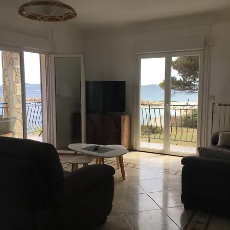 Apartamento Vue Avec Terrasse - 4 Pieces, 6 Pers, A 30m De La - Fr-1-335-92 Hyères